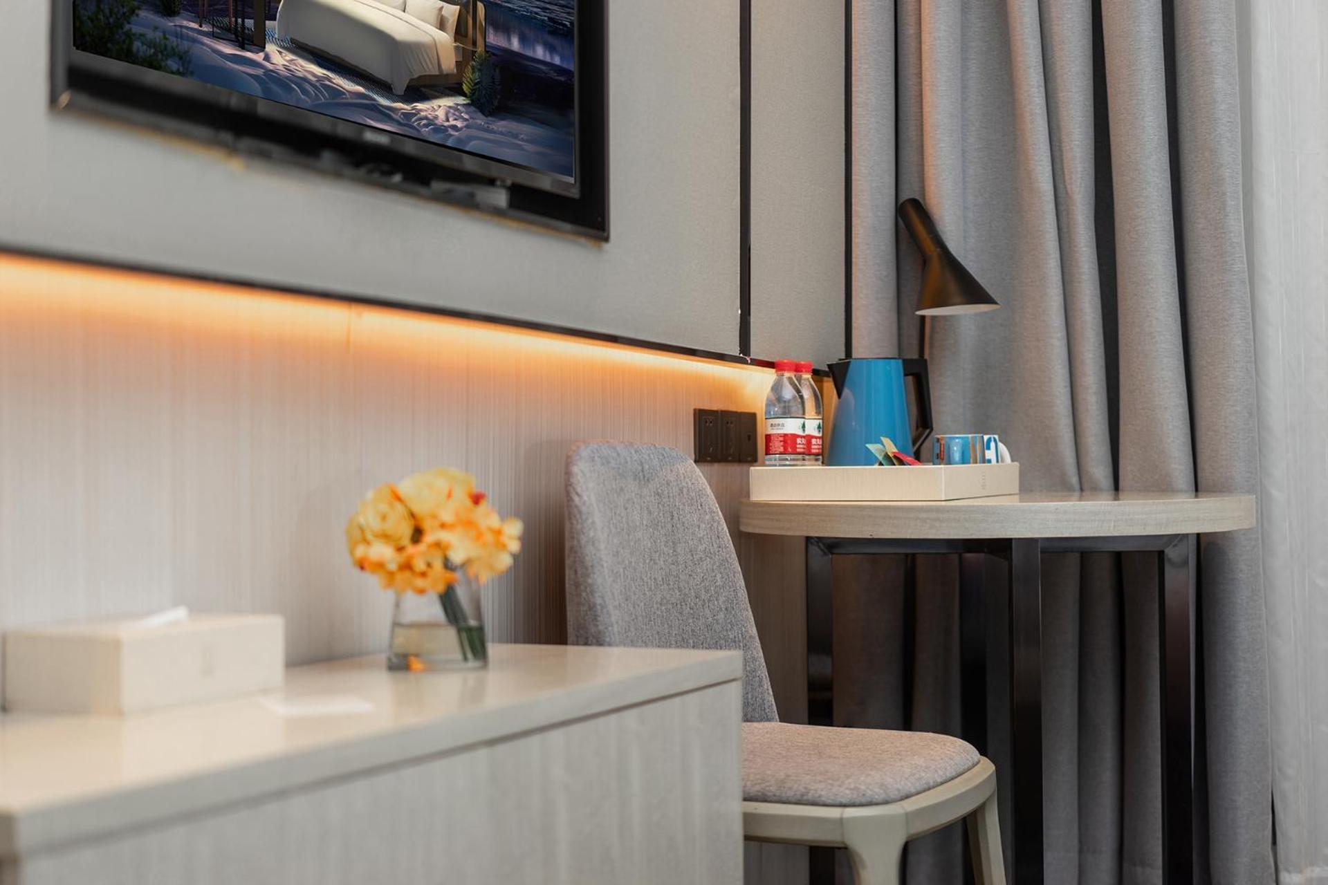 Echarm International Hotel Canton Tower Pazhou Convention And Exhibition Center Lujiang Subway Metro Branch - Free Shuttle Bus To Canton Fair Complex During Canton Fair Period Buitenkant foto