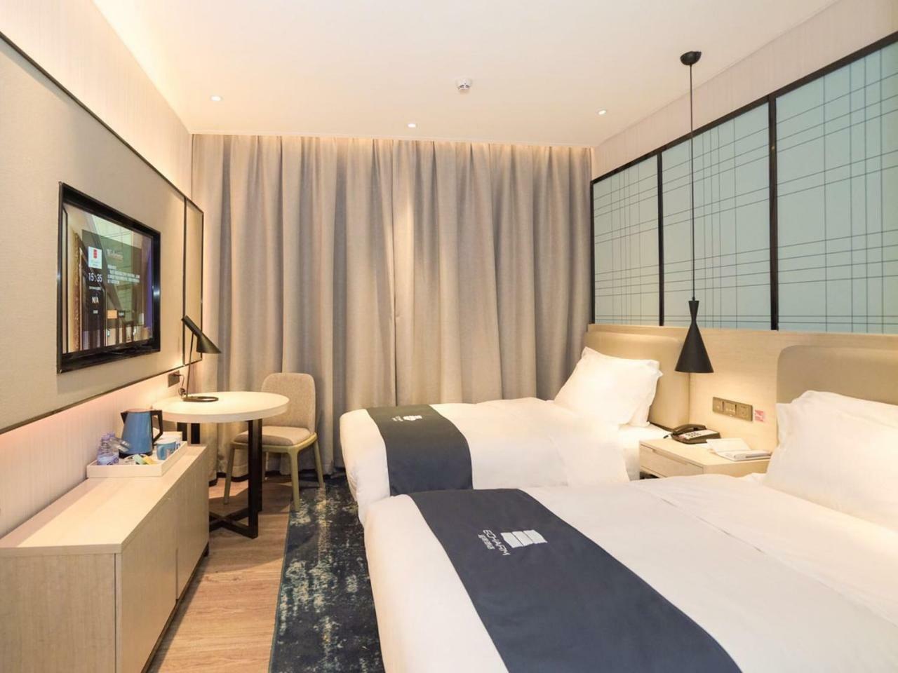 Echarm International Hotel Canton Tower Pazhou Convention And Exhibition Center Lujiang Subway Metro Branch - Free Shuttle Bus To Canton Fair Complex During Canton Fair Period Buitenkant foto