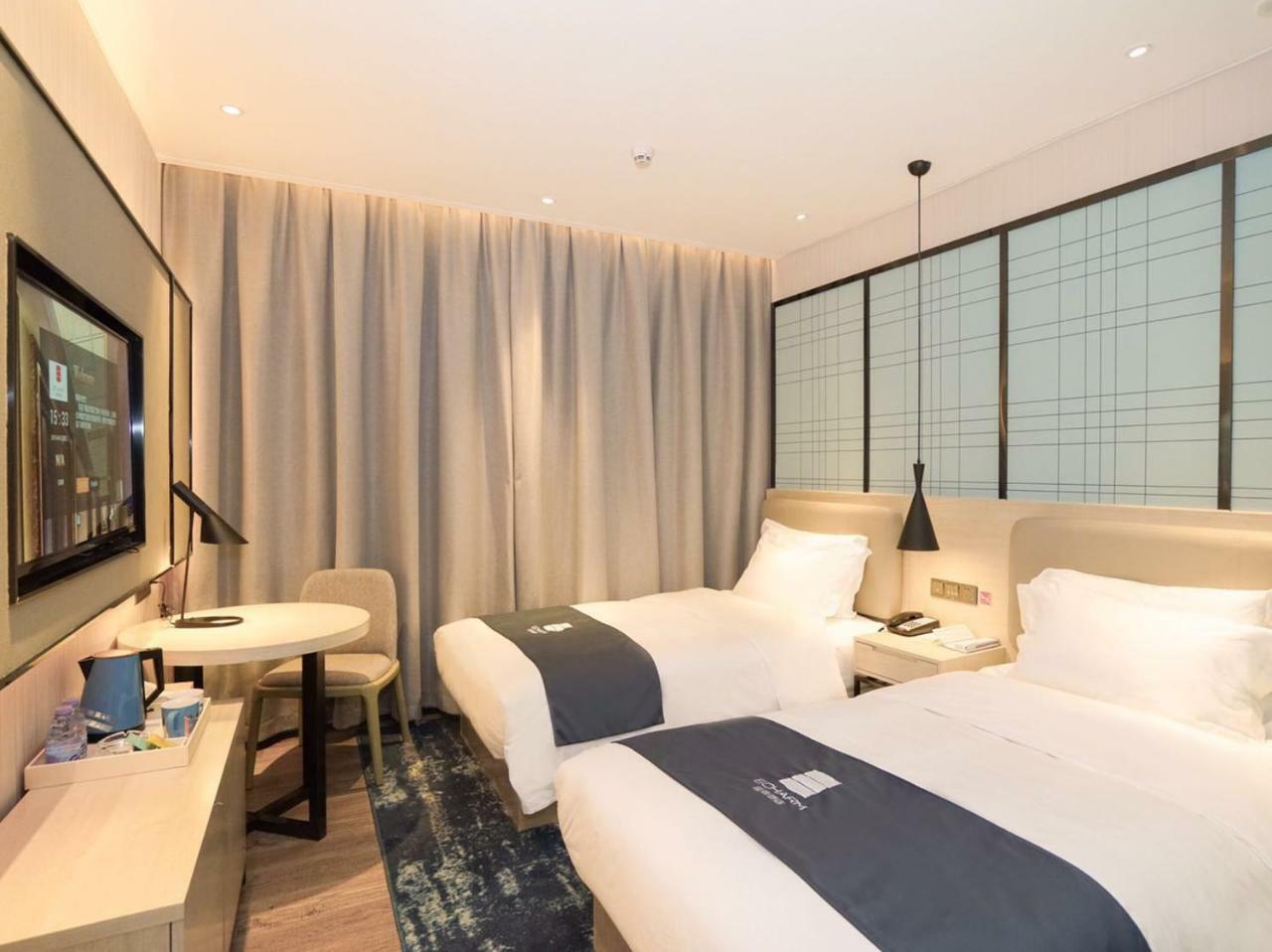 Echarm International Hotel Canton Tower Pazhou Convention And Exhibition Center Lujiang Subway Metro Branch - Free Shuttle Bus To Canton Fair Complex During Canton Fair Period Buitenkant foto