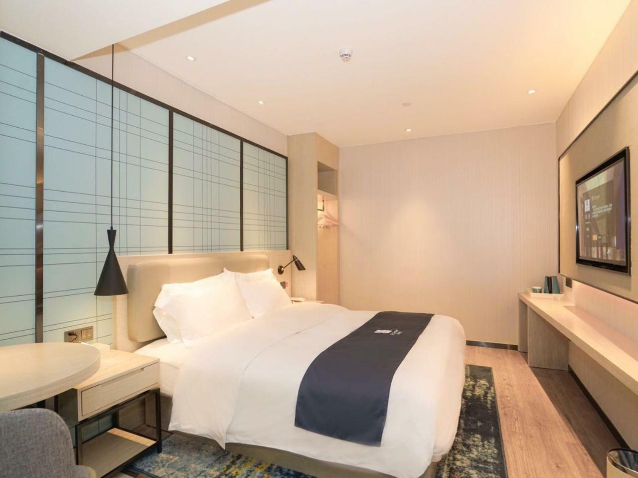 Echarm International Hotel Canton Tower Pazhou Convention And Exhibition Center Lujiang Subway Metro Branch - Free Shuttle Bus To Canton Fair Complex During Canton Fair Period Buitenkant foto