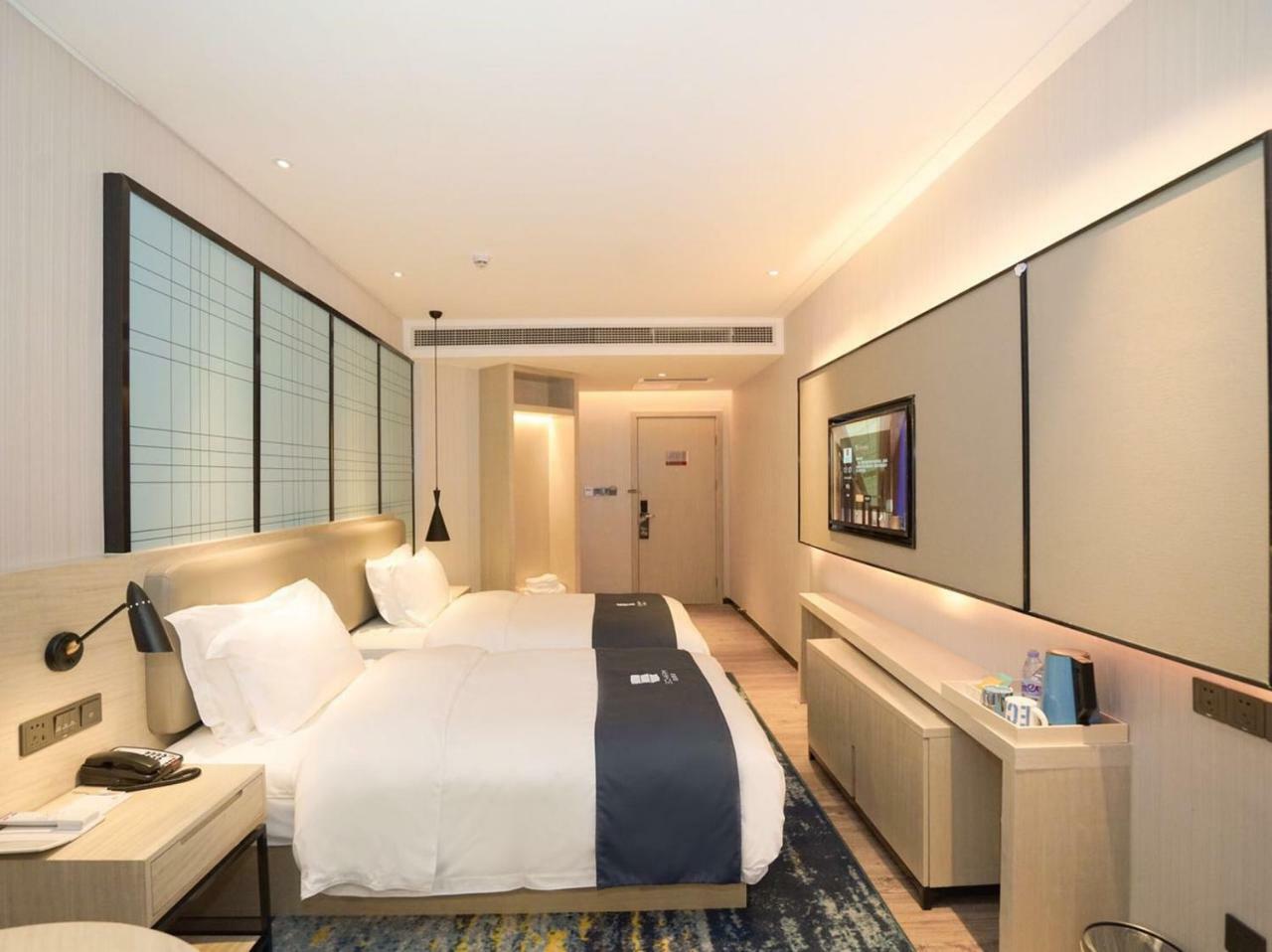 Echarm International Hotel Canton Tower Pazhou Convention And Exhibition Center Lujiang Subway Metro Branch - Free Shuttle Bus To Canton Fair Complex During Canton Fair Period Buitenkant foto