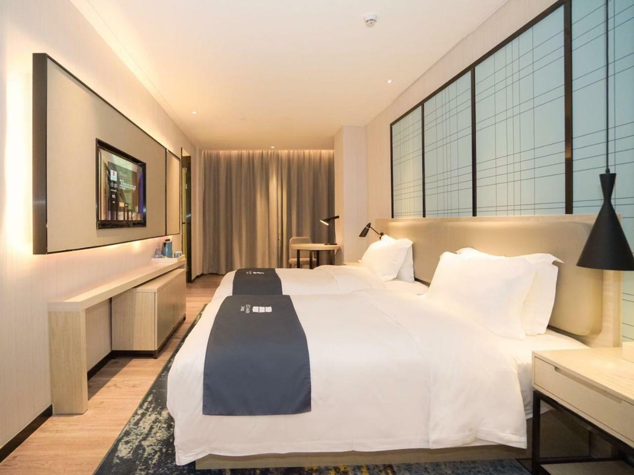 Echarm International Hotel Canton Tower Pazhou Convention And Exhibition Center Lujiang Subway Metro Branch - Free Shuttle Bus To Canton Fair Complex During Canton Fair Period Buitenkant foto