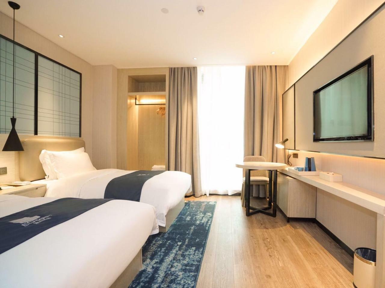 Echarm International Hotel Canton Tower Pazhou Convention And Exhibition Center Lujiang Subway Metro Branch - Free Shuttle Bus To Canton Fair Complex During Canton Fair Period Buitenkant foto