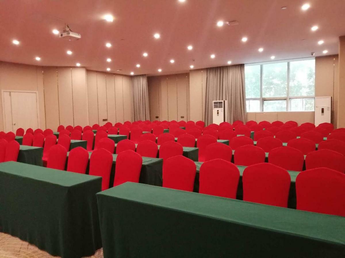 Echarm International Hotel Canton Tower Pazhou Convention And Exhibition Center Lujiang Subway Metro Branch - Free Shuttle Bus To Canton Fair Complex During Canton Fair Period Buitenkant foto