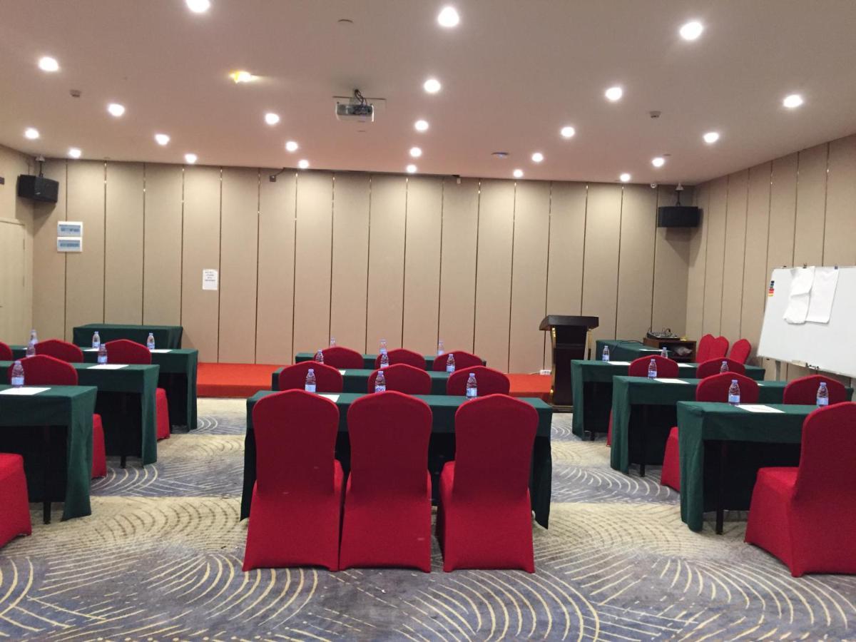 Echarm International Hotel Canton Tower Pazhou Convention And Exhibition Center Lujiang Subway Metro Branch - Free Shuttle Bus To Canton Fair Complex During Canton Fair Period Buitenkant foto